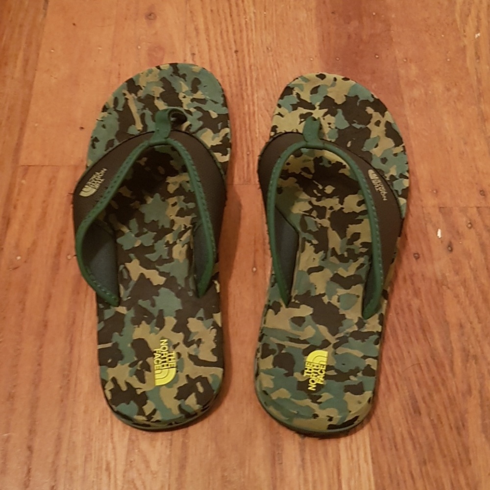 The north face  base camp Flip flop